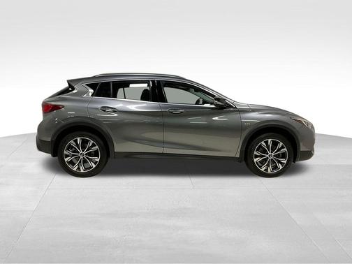 2019 INFINITI QX30 ESSENTIAL