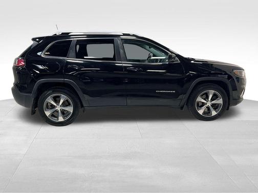 Diamond Black Crystal Pearlcoat 2019 Jeep Cherokee Limited