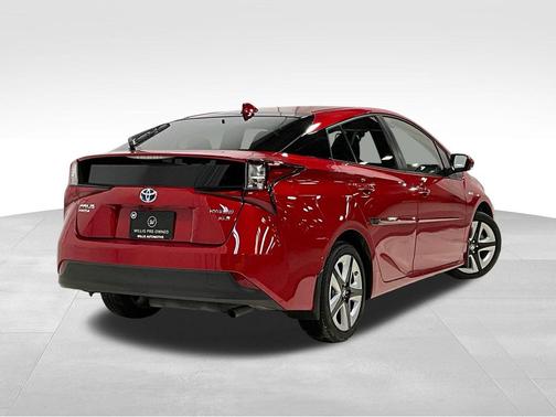 2021 Toyota Prius XLE