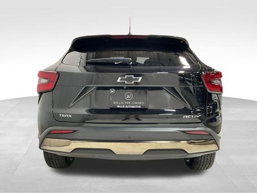 Mosaic Black Metallic 2025 Chevrolet Trax FWD ACTIV