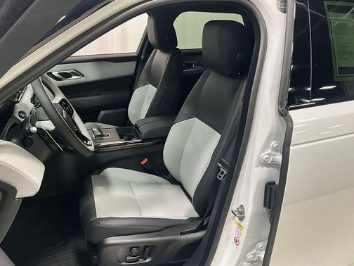 2026 Land Rover Range Rover Velar P250 SE R-Dynamic