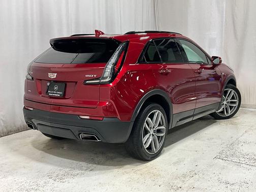 Red Horizon Tintcoat 2019 Cadillac XT4 Sport
