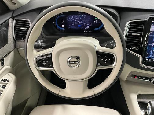 2023 Volvo XC90 Recharge Plug-In Hybrid T8 Plus 6 Passenger