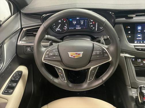 2022 Cadillac XT5 Sport
