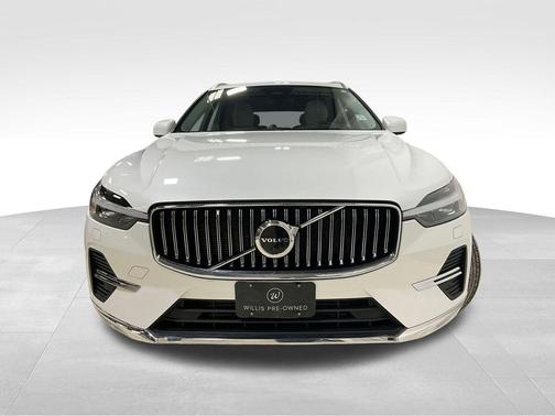 2022 Volvo XC60 Recharge Plug-In Hybrid T8 Inscription