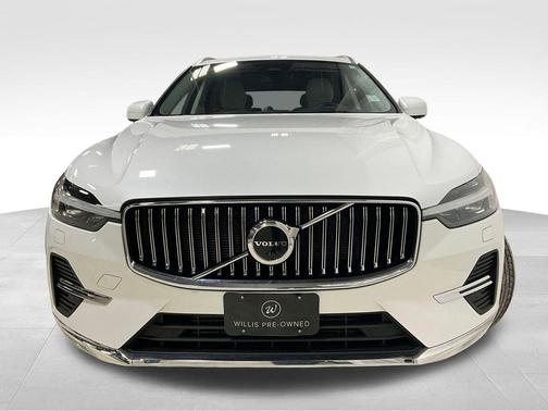 2022 Volvo XC60 Recharge Plug-In Hybrid T8 Inscription