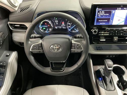 2021 Toyota Highlander Hybrid Limited