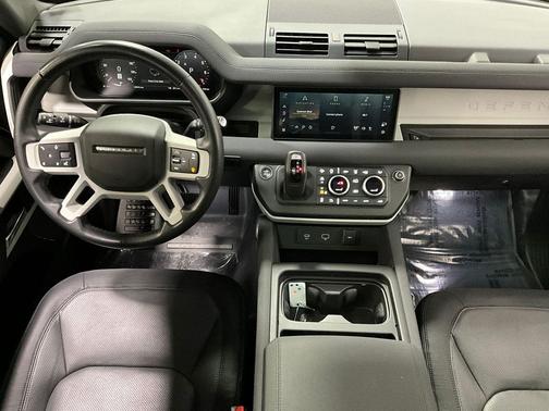 2023 Land Rover Defender 110 X-Dynamic SE