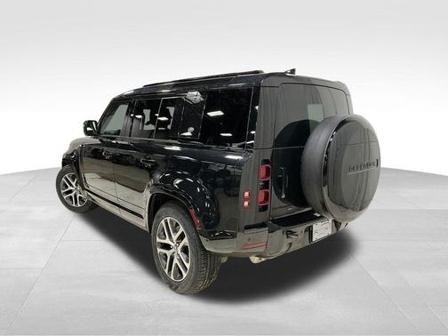 2023 Land Rover Defender 110 X-Dynamic SE