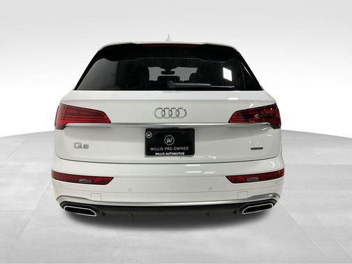 2023 Audi Q5 45 S line Premium