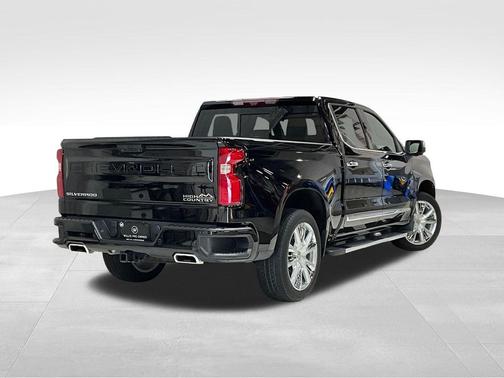 Black 2023 Chevrolet Silverado 1500 High Country