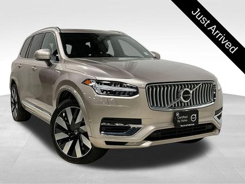 2024 Volvo XC90 Recharge Plug-In Hybrid T8 Ultimate Bright Theme 7-Seater