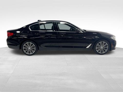 Jet Black 2019 BMW 530 xDrive