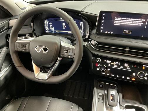 Radiant White 2026 INFINITI QX60 LUXE AWD