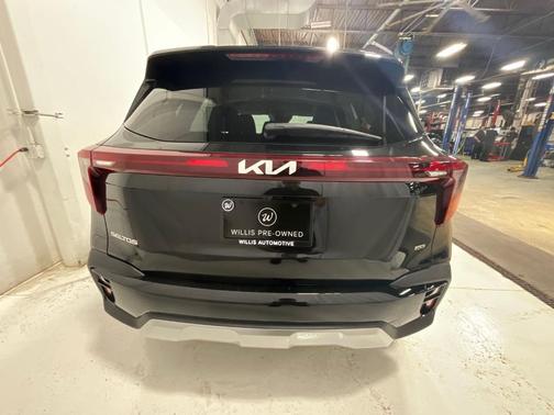 2024 Kia Seltos SX