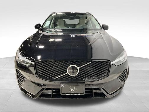 Onyx Black Metallic 2026 Volvo XC60 B5 Ultra