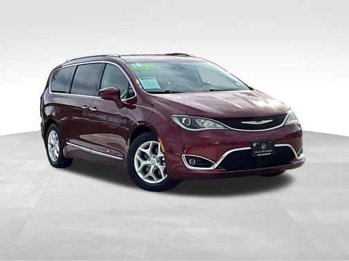 2018 Chrysler Pacifica Touring-L