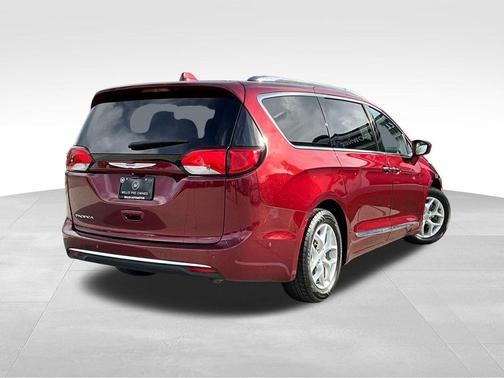 2018 Chrysler Pacifica Touring-L
