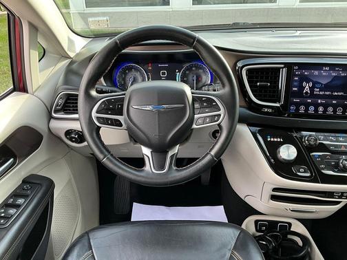 2018 Chrysler Pacifica Touring-L