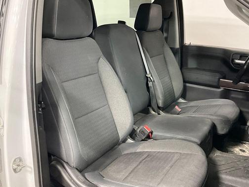 Summit White 2019 Chevrolet Silverado 1500 LT