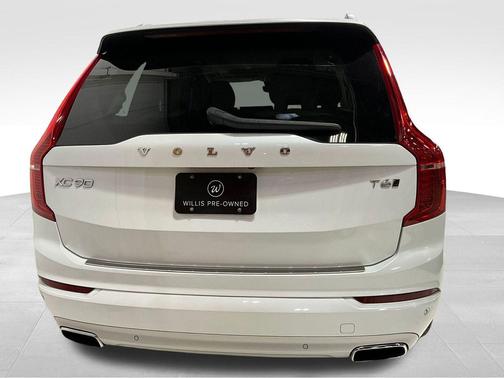 2019 Volvo XC90 T6 Momentum
