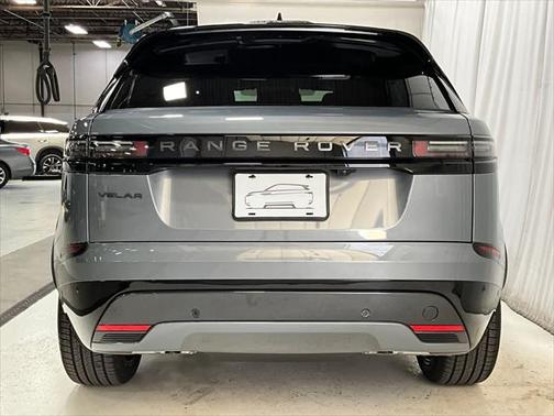 2026 Land Rover Range Rover Velar P250 SE R-Dynamic