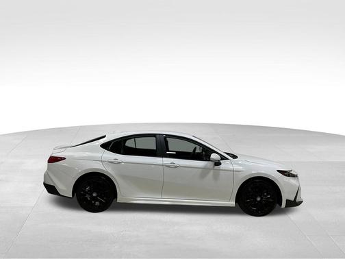 Ice Cap 2025 Toyota Camry SE