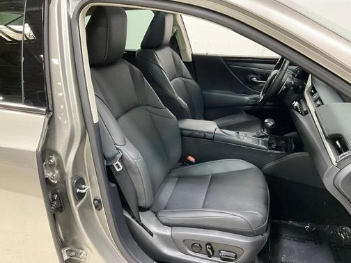 2021 Lexus ES 350 Base