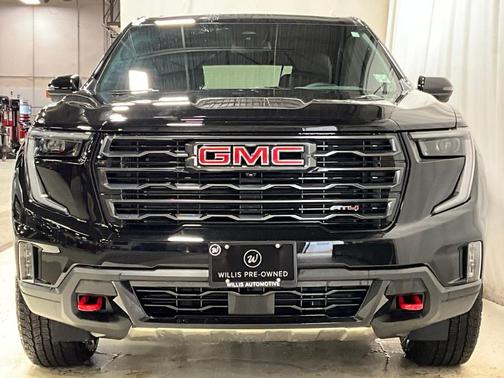 2024 GMC Acadia AT4