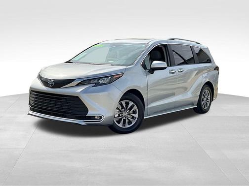 2024 Toyota Sienna XLE 7 Passenger