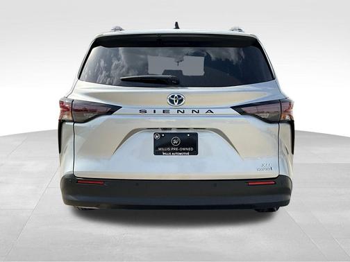 2024 Toyota Sienna XLE 7 Passenger
