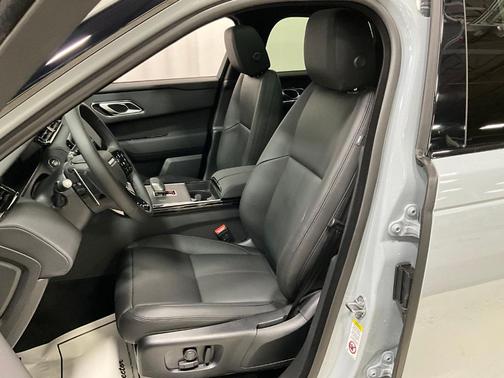 2026 Land Rover Range Rover Velar P400 Dynamic SE