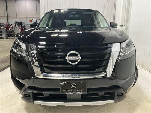 2024 Nissan Pathfinder SL 4WD
