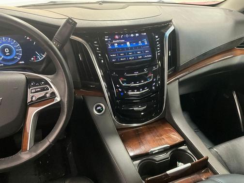 2018 Cadillac Escalade ESV Premium Luxury