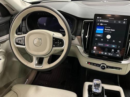 2026 Volvo XC90 Ultra, B6 AWD Gas (mild hybrid), Gasoline, Bright, 7 Seats