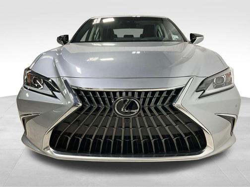 2025 Lexus ES 300h Luxury