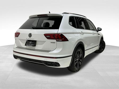 2022 Volkswagen Tiguan 2.0T SE R-Line Black 4MOTION