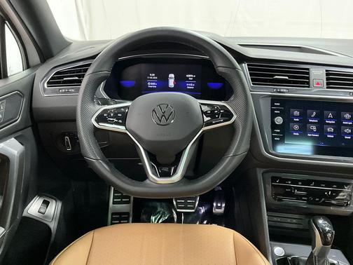 2022 Volkswagen Tiguan 2.0T SE R-Line Black 4MOTION