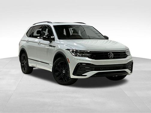 2022 Volkswagen Tiguan 2.0T SE R-Line Black 4MOTION
