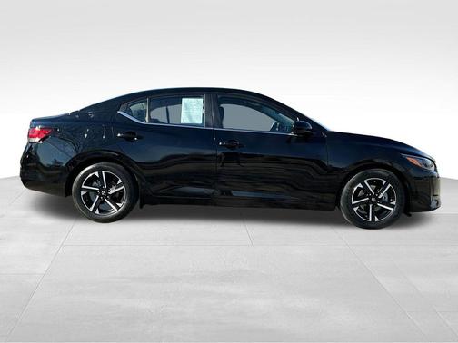 Super Black 2024 Nissan Sentra SV