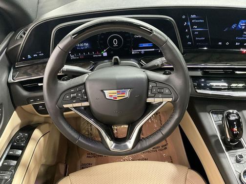 Crystal White Tricoat 2024 Cadillac Escalade Premium Luxury