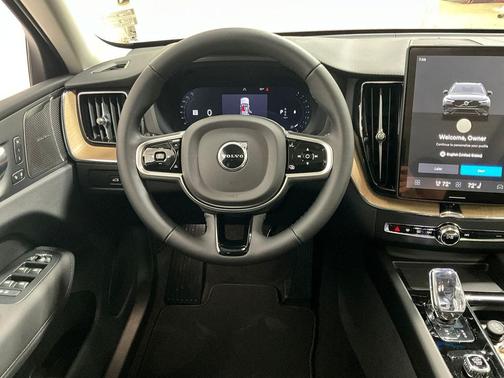 2026 Volvo XC60 B5 Ultra
