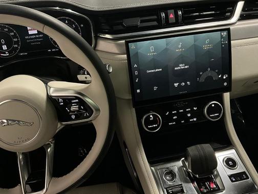 2024 Jaguar F-PACE P400 R-Dynamic S