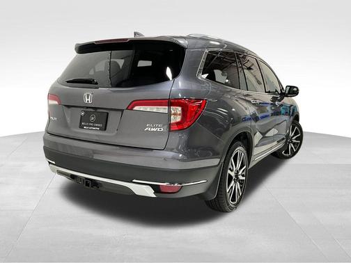 2020 Honda Pilot AWD Elite