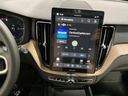 2026 Volvo XC60 Plug-In Hybrid T8 Plus