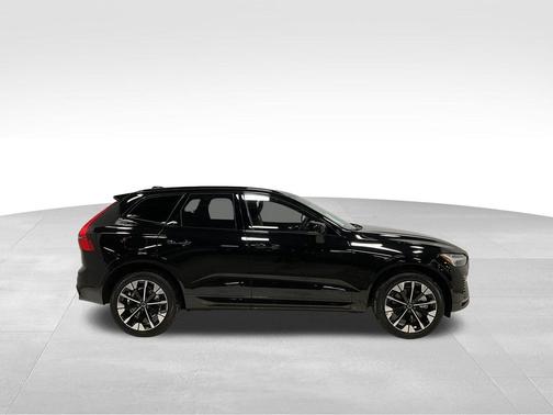 2026 Volvo XC60 Plug-In Hybrid T8 Plus