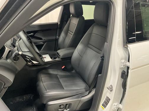 2025 Land Rover Range Rover Evoque Core S