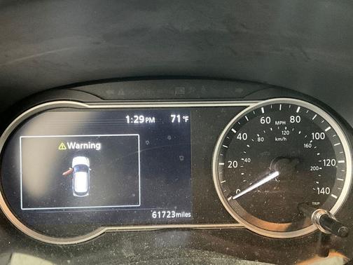Gun Metallic 2019 Nissan Kicks SV