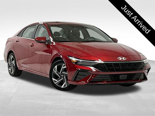 2025 Hyundai ELANTRA SEL