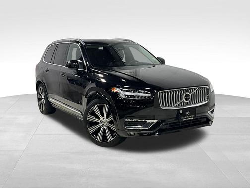 Onyx Black Metallic 2023 Volvo XC90 B6 Ultimate 7-Seater